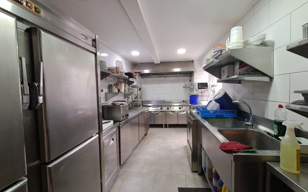 Videresalg - Local comercial - Benijofar