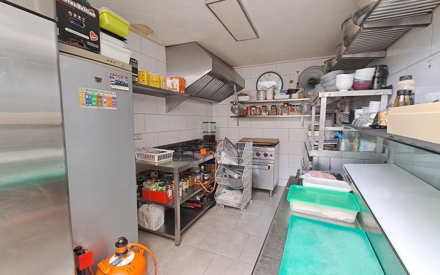 Videresalg - Local comercial - Benijofar