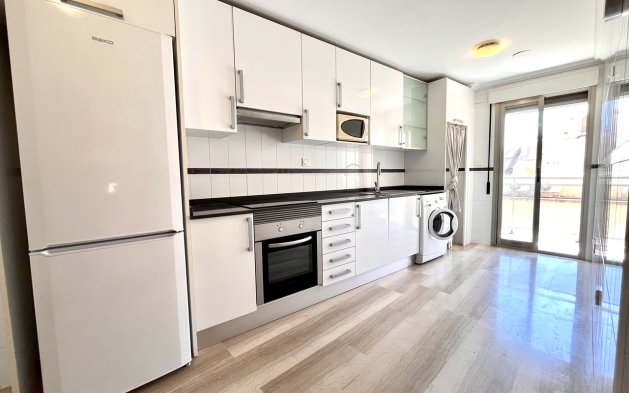 Återförsäljning - Lägenhet / lägenhet - Santa Pola