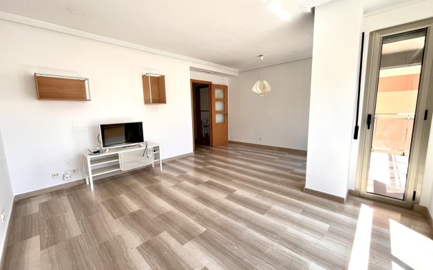 Återförsäljning - Lägenhet / lägenhet - Santa Pola