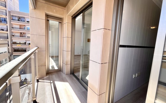 Återförsäljning - Lägenhet / lägenhet - Santa Pola