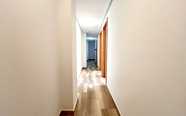 Återförsäljning - Lägenhet / lägenhet - Santa Pola