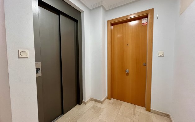 Återförsäljning - Lägenhet / lägenhet - Santa Pola