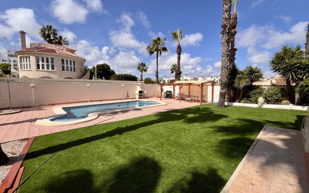Reventa - Villa - Orihuela Costa - La Zenia