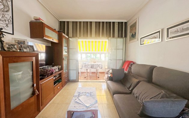 Herverkoop - Bungalow - Torrevieja - Aguas Nuevas