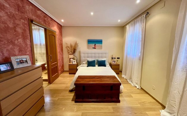 Reventa - Villa - El Esparragal