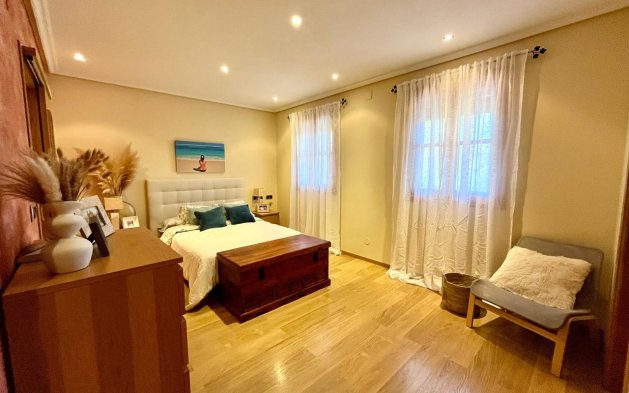 Reventa - Villa - El Esparragal