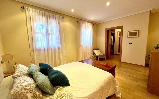 Reventa - Villa - El Esparragal