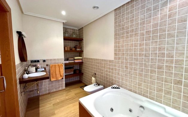 Reventa - Villa - El Esparragal