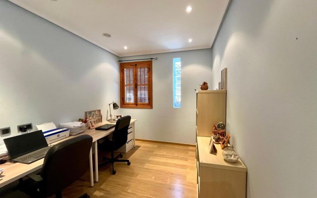 Reventa - Villa - El Esparragal