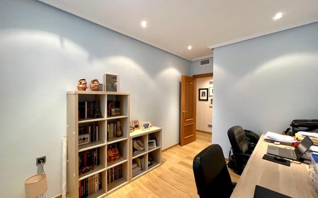 Reventa - Villa - El Esparragal