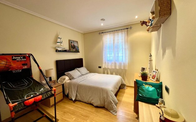 Reventa - Villa - El Esparragal