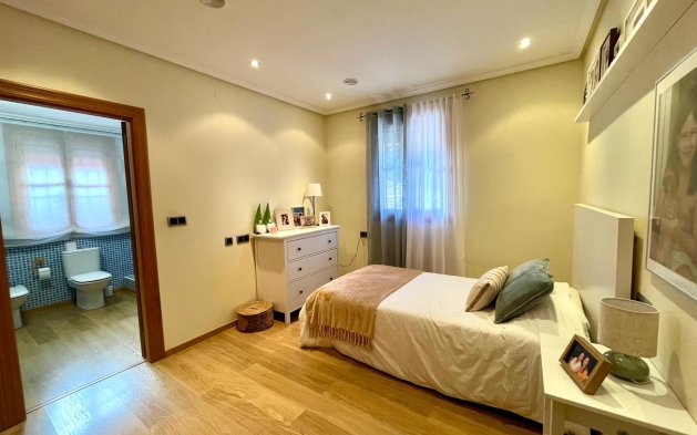 Reventa - Villa - El Esparragal