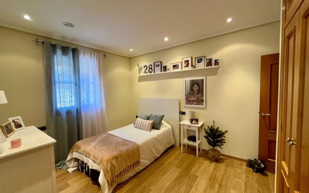 Reventa - Villa - El Esparragal