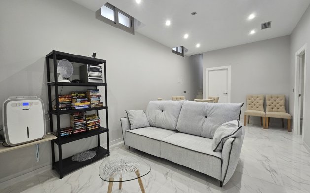 Videresalg - Villa - Orihuela Costa - Villamartín