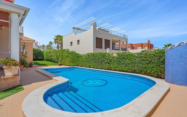 Perpardavimas - Vila - Torrevieja - Torrelamata - La Mata