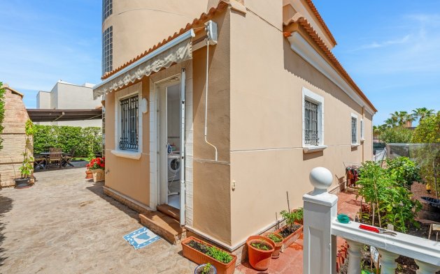 Perpardavimas - Vila - Torrevieja - Torrelamata - La Mata