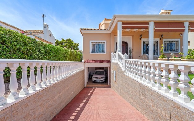 Perpardavimas - Vila - Torrevieja - Torrelamata - La Mata