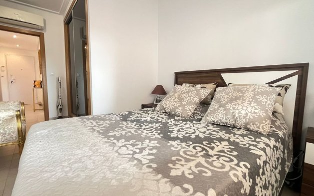 Odsprzedaż - Mieszkanie w bloku - Orihuela Costa - Los Dolses