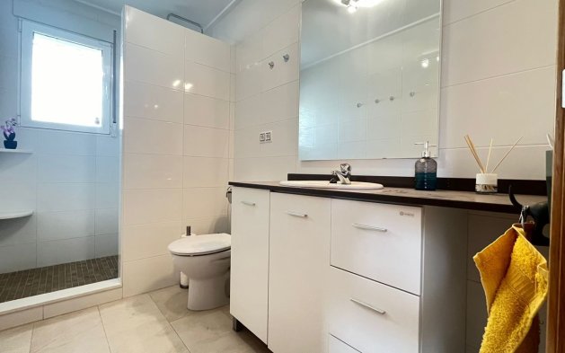 Odsprzedaż - Mieszkanie w bloku - Orihuela Costa - Los Dolses