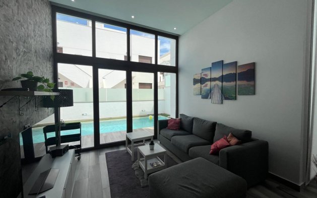 Reventa - Villa - Torrevieja - Los Altos