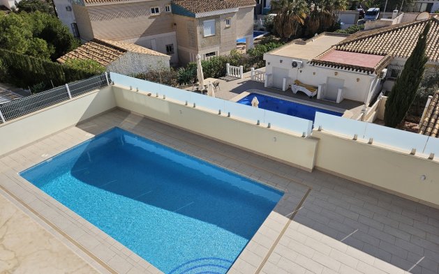 Odsprzedaż - Villa - Orihuela Costa - La Zenia