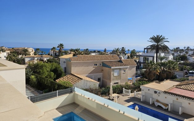 Odsprzedaż - Villa - Orihuela Costa - La Zenia