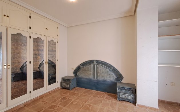 Resale - Apartment / flat - Torrevieja