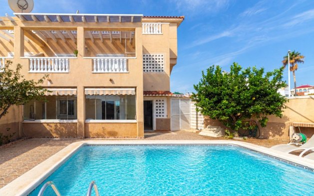 Perpardavimas - Bungalow - Orihuela Costa - Punta Prima