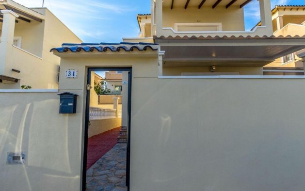 Perpardavimas - Vila - Orihuela Costa - Villamartín