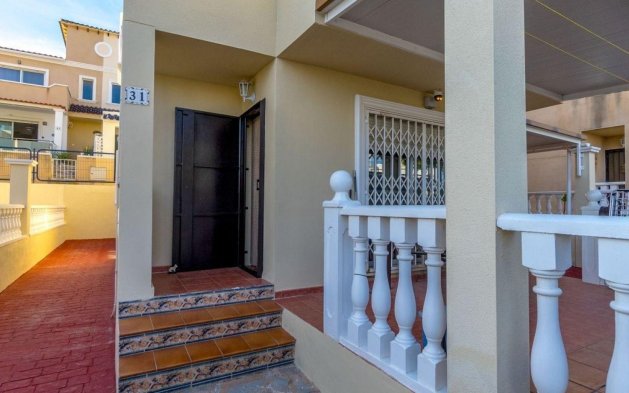 Perpardavimas - Vila - Orihuela Costa - Villamartín