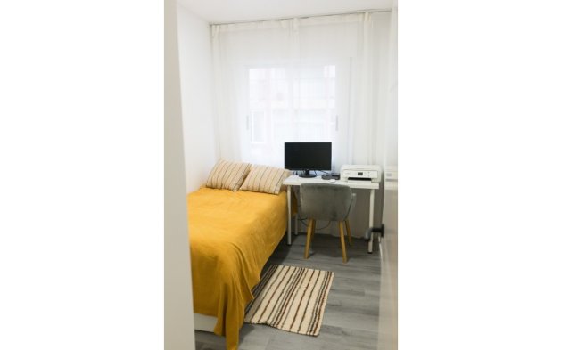 Reventa - Apartamento / piso - Torrevieja