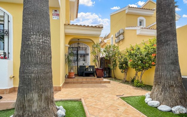 Perpardavimas - Vila - Orihuela Costa - Los Dolses