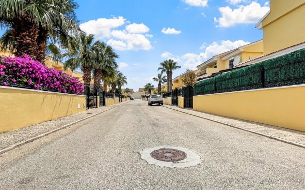 Perpardavimas - Vila - Orihuela Costa - Los Dolses
