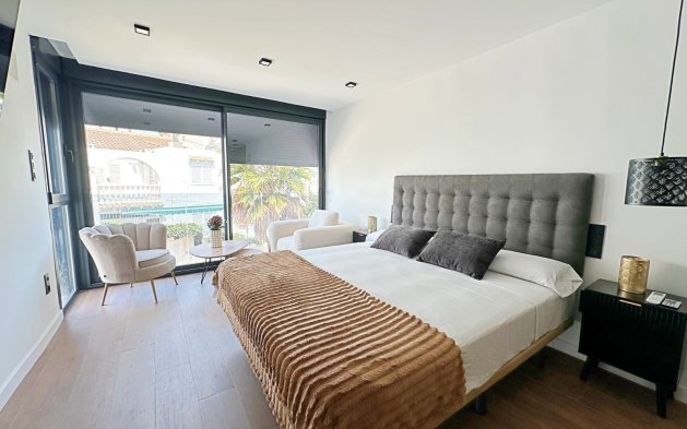 Perpardavimas - Dvipusis - Torrevieja
