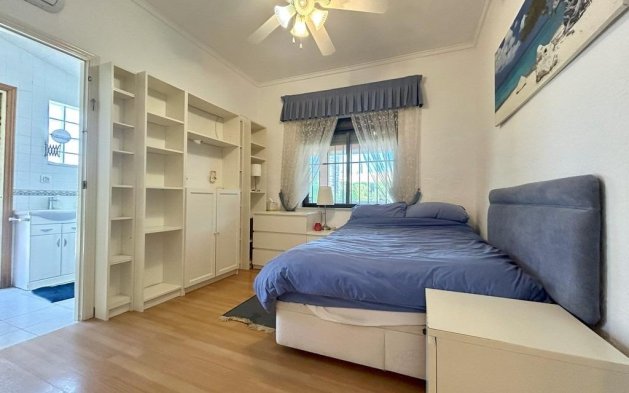 Reventa - Villa - Orihuela Costa - Aguamarina