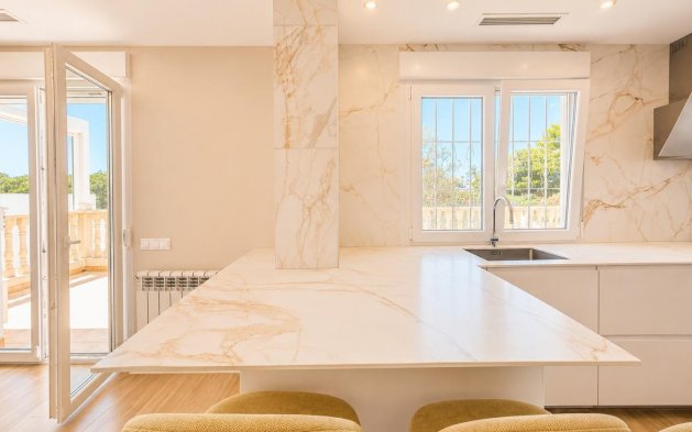 Resale - Villa - Orihuela Costa - Campoamor