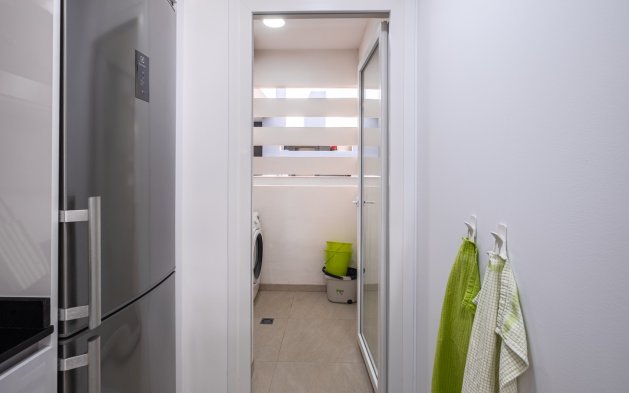 Odsprzedaż - Mieszkanie w bloku - Orihuela Costa - Playa Flamenca