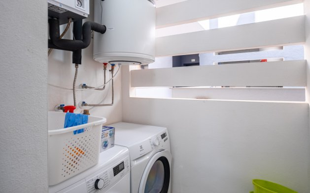 Odsprzedaż - Mieszkanie w bloku - Orihuela Costa - Playa Flamenca