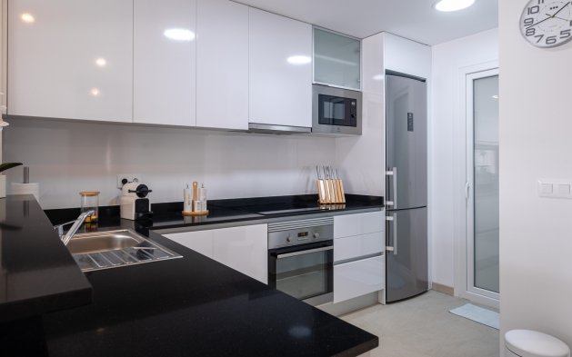 Odsprzedaż - Mieszkanie w bloku - Orihuela Costa - Playa Flamenca