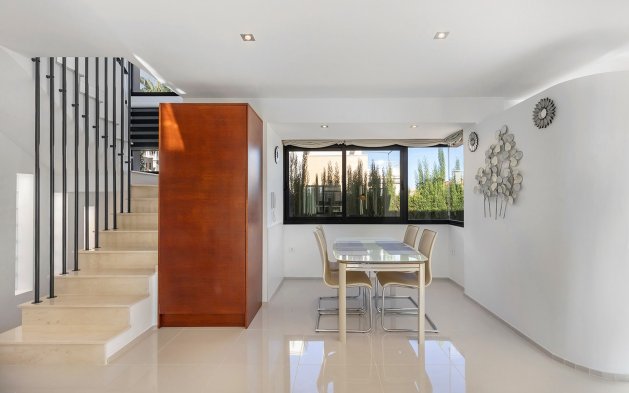 Videresalg - Villa - Orihuela Costa - La Zenia