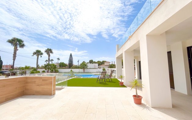 Perpardavimas - Vila - Los Montesinos