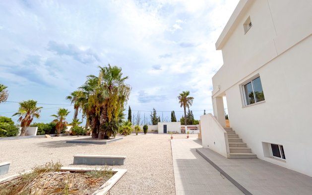 Perpardavimas - Vila - Los Montesinos