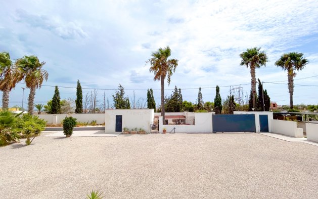 Perpardavimas - Vila - Los Montesinos
