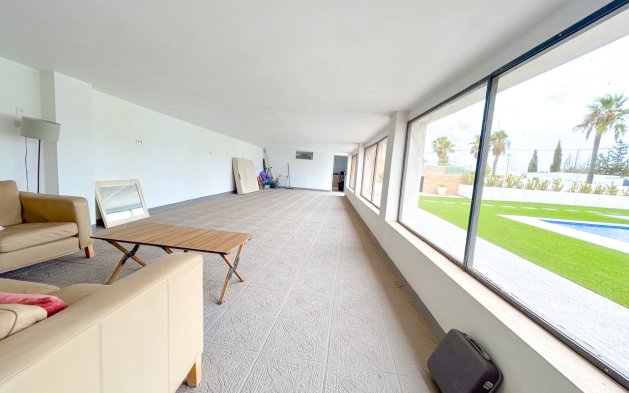 Perpardavimas - Vila - Los Montesinos