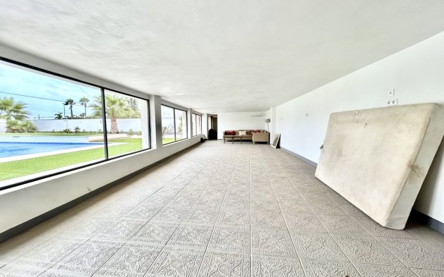 Perpardavimas - Vila - Los Montesinos