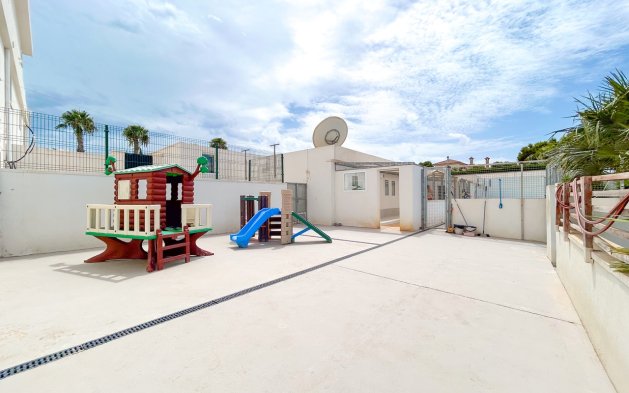 Perpardavimas - Vila - Los Montesinos