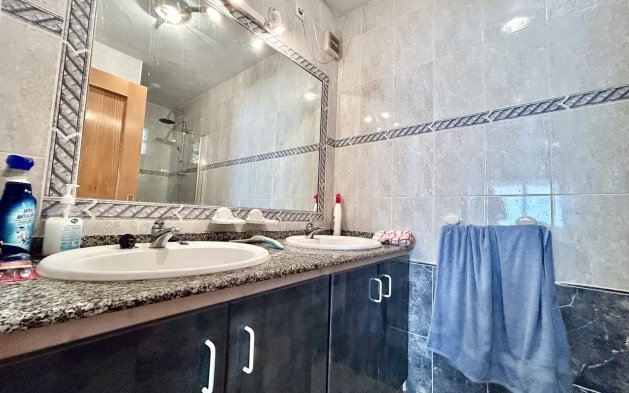 Resale - Apartment / flat - Orihuela Costa - La Zenia