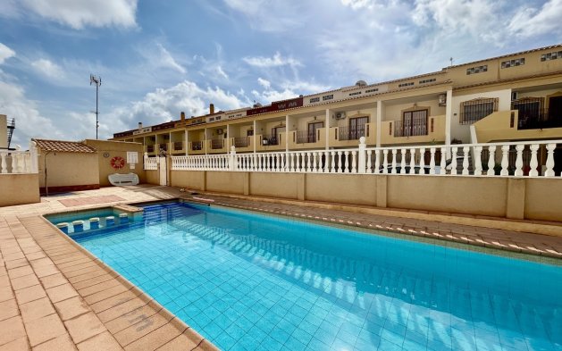 Resale - Apartment / flat - Orihuela Costa - La Zenia
