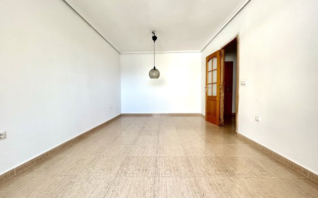 Reventa - Apartamento / piso - Torrevieja